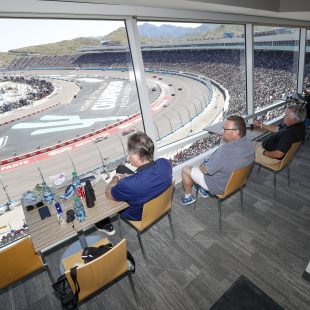 ALLY CURVE – Phoenix Raceway